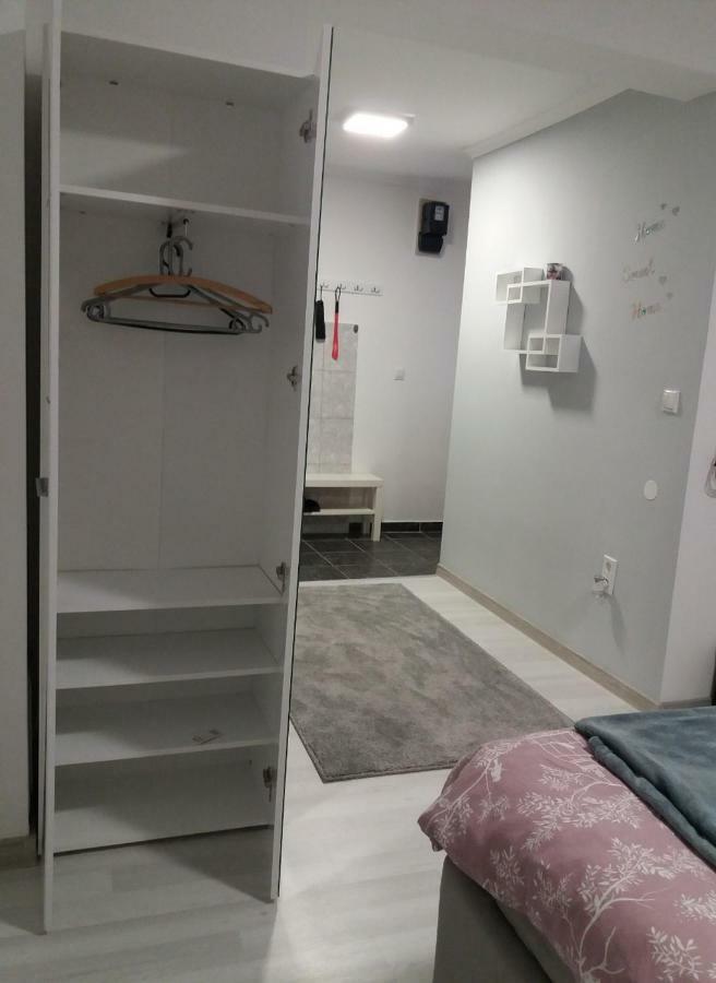 Studio Ajdy Apartment Mostar Bagian luar foto